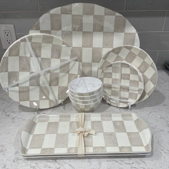 Set 4 Checkered Brown Tan Melamine 11" Dinner Plates Plate Shiny Finish Serving - Picture 5 of 5
